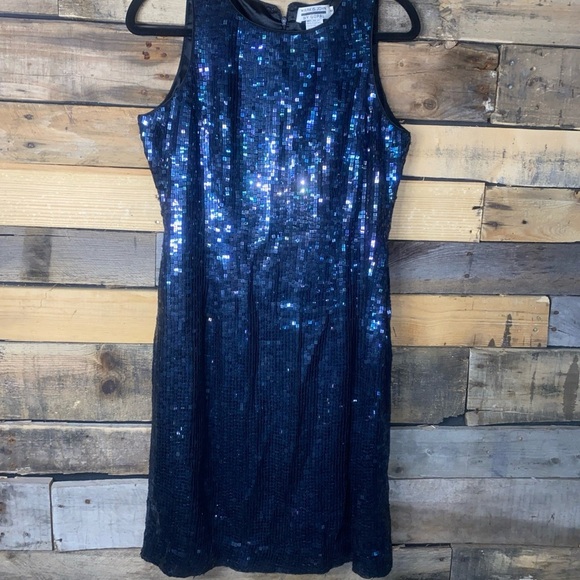 mark & john by gopal Dresses & Skirts - Vintage Mark & John by Gopa Sequin/Silk Shift Coctail Mini Dress Size 4 Black